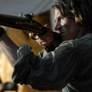 Crusoe - galeria zdjęć - filmweb
