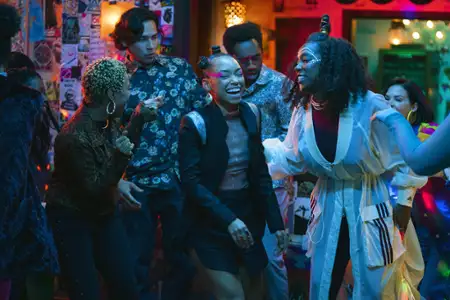 Drodzy biali! - galeria zdjęć - filmweb