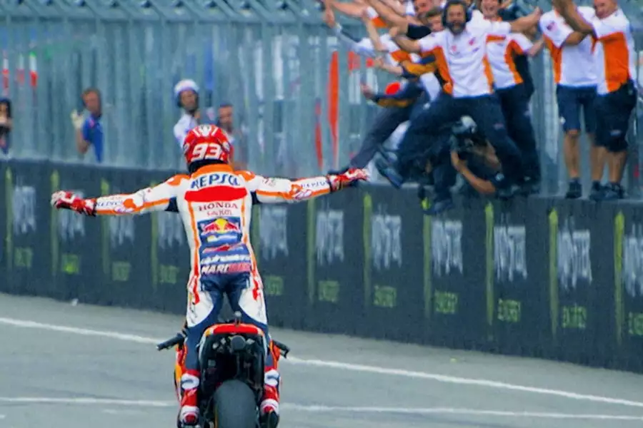 Marc Márquez. All In - galeria zdjęć - filmweb