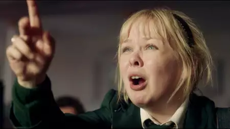Derry Girls - galeria zdjęć - filmweb