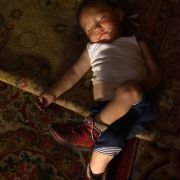 Bébé(s) - galeria zdjęć - filmweb