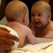 Bébé(s) - galeria zdjęć - filmweb