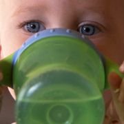 Bébé(s) - galeria zdjęć - filmweb