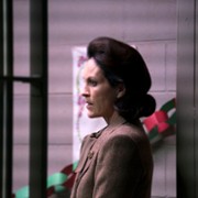 Annabeth Gish w Charlie mówi