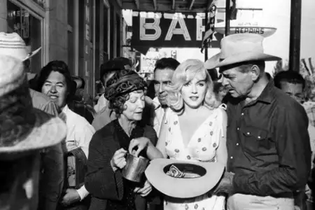 Skł&oacute;ceni z życiem - galeria zdjęć - filmweb