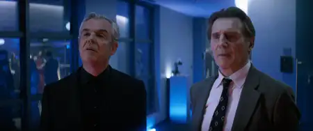 Naga broń - galeria zdjęć - filmweb