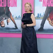 Naga broń - galeria zdjęć - filmweb