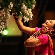 Aiyyaa - galeria zdjęć - filmweb