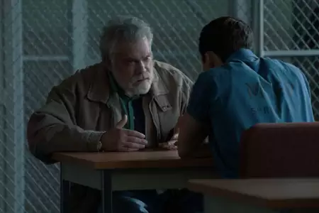 Czarny ptak - galeria zdjęć - filmweb
