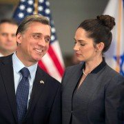 Wzloty i upadki Normana - galeria zdjęć - filmweb