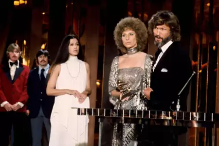 Narodziny gwiazdy - galeria zdjęć - filmweb