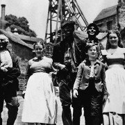 Zielona dolina - galeria zdjęć - filmweb
