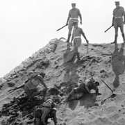 The Hill - galeria zdjęć - filmweb
