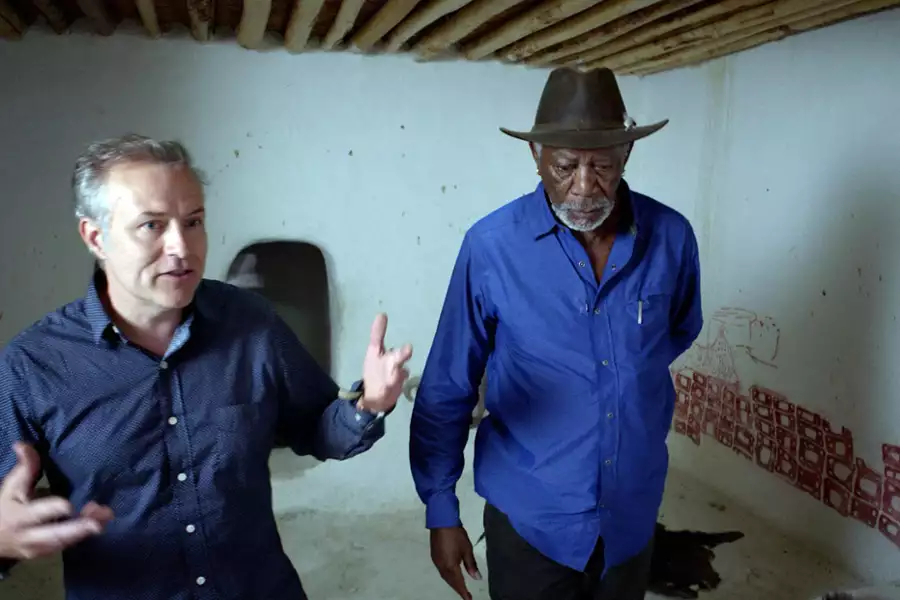 W poszukiwaniu Boga z Morganem Freemanem - galeria zdjęć - filmweb
