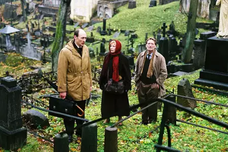 Wr&oacute;żby kumaka - galeria zdjęć - filmweb