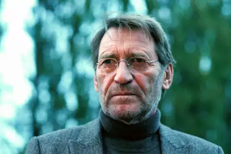 Wr&oacute;żby kumaka - galeria zdjęć - filmweb