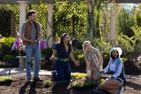 Grosse Pointe Garden Society - galeria zdjęć - filmweb