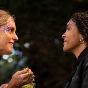 Too Close - galeria zdjęć - filmweb