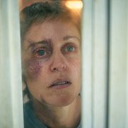 Too Close - galeria zdjęć - filmweb