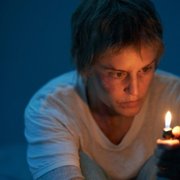 Too Close - galeria zdjęć - filmweb