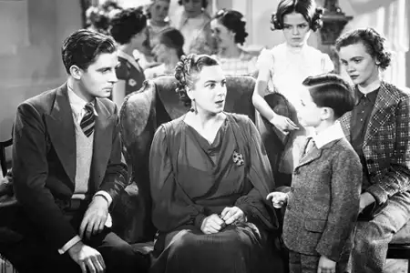 Młody i niewinny - galeria zdjęć - filmweb