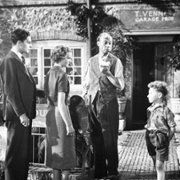 Młody i niewinny - galeria zdjęć - filmweb