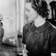 Młody i niewinny - galeria zdjęć - filmweb