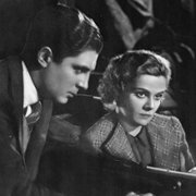Młody i niewinny - galeria zdjęć - filmweb