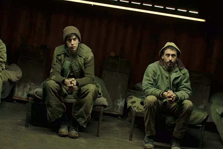 Fokstrot - galeria zdjęć - filmweb