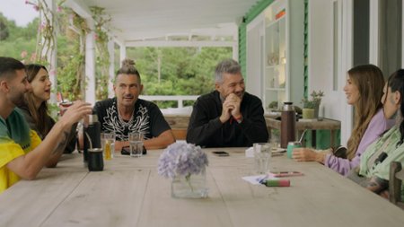 Sezon 1 Odcinek 2 Una familia confundida