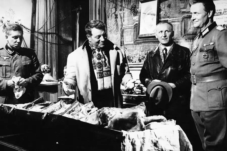 Czarny rynek w Paryżu - galeria zdjęć - filmweb