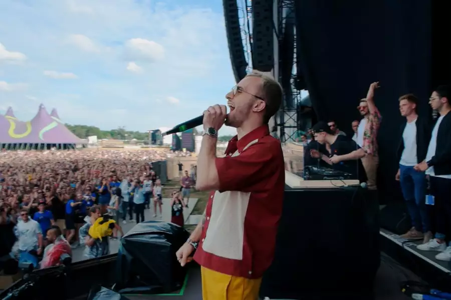 Squeezie : Merci Internet - galeria zdjęć - filmweb