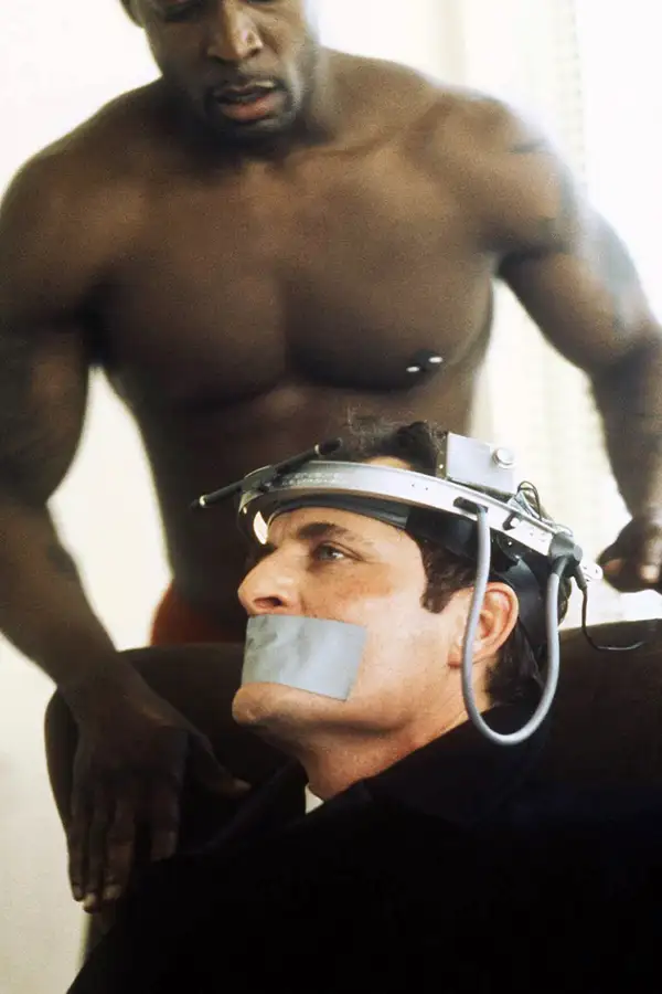 Nosiciel - galeria zdjęć - filmweb