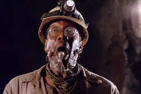 Atak pająk&oacute;w - galeria zdjęć - filmweb