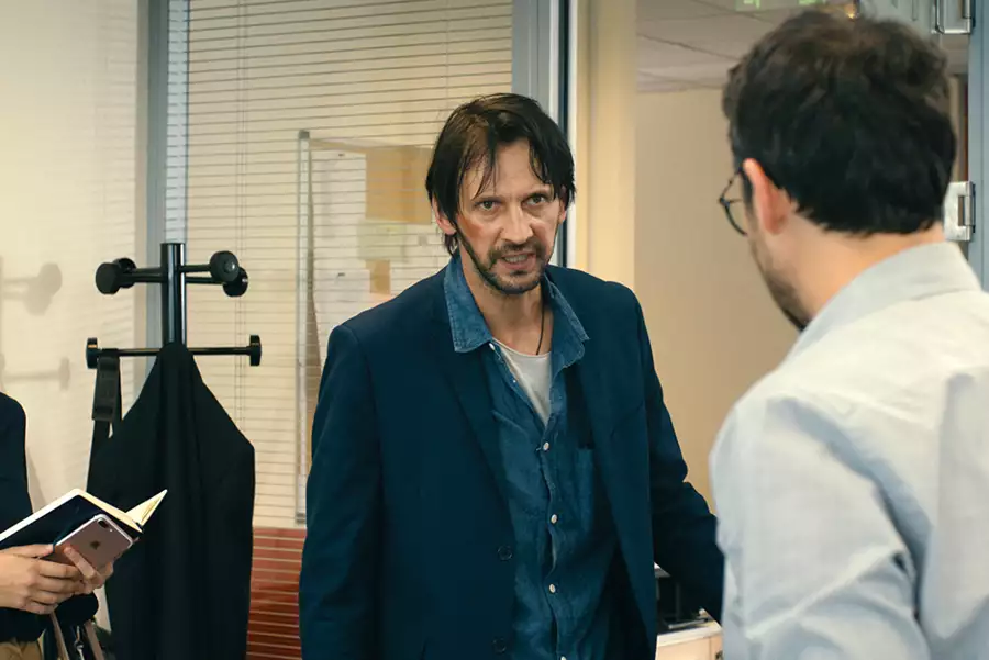 Niezidentyfikowany - galeria zdjęć - filmweb