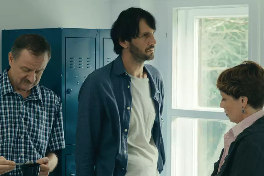 Niezidentyfikowany - galeria zdjęć - filmweb