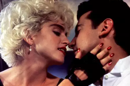 Kim jest ta dziewczyna? - galeria zdjęć - filmweb