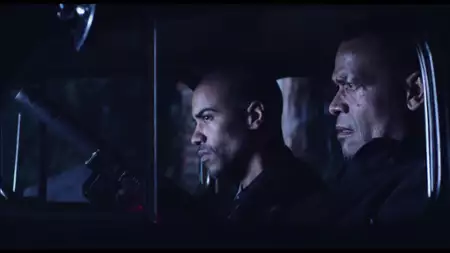 Superstition - galeria zdjęć - filmweb