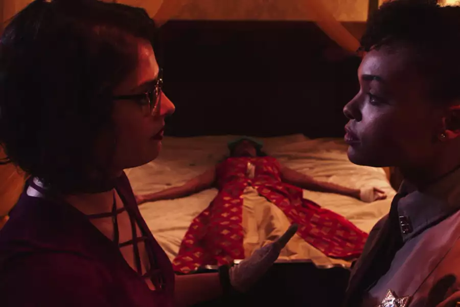 Superstition - galeria zdjęć - filmweb