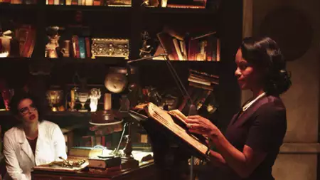 Superstition - galeria zdjęć - filmweb