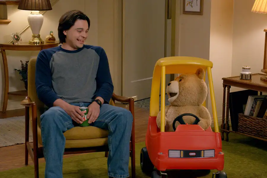 Ted - galeria zdjęć - filmweb