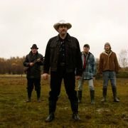 Strasznie szczęśliwi - galeria zdjęć - filmweb