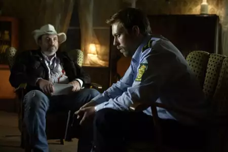 Strasznie szczęśliwi - galeria zdjęć - filmweb