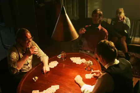 Strasznie szczęśliwi - galeria zdjęć - filmweb