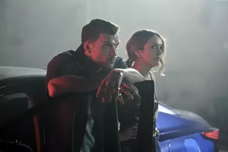Poza systemem - galeria zdjęć - filmweb