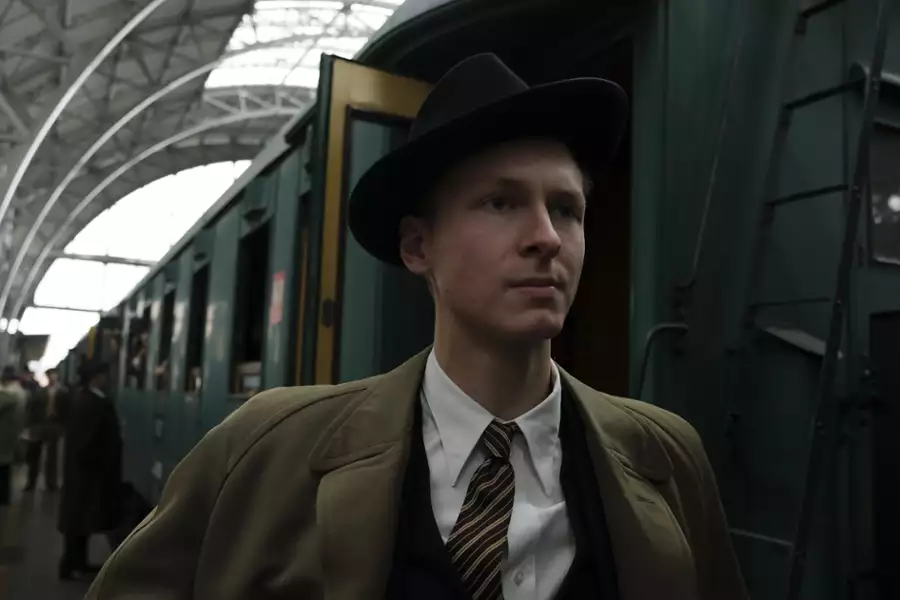 Świat w ogniu: Początki - galeria zdjęć - filmweb