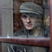 Świat w ogniu: Początki - galeria zdjęć - filmweb