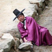 Dol-a-on Il-ji-mae - galeria zdjęć - filmweb