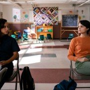 Trinkets - galeria zdjęć - filmweb
