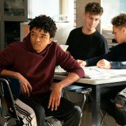 Trinkets - galeria zdjęć - filmweb